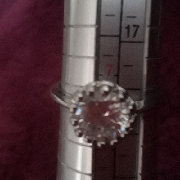 Ring - Picture 3 of 5